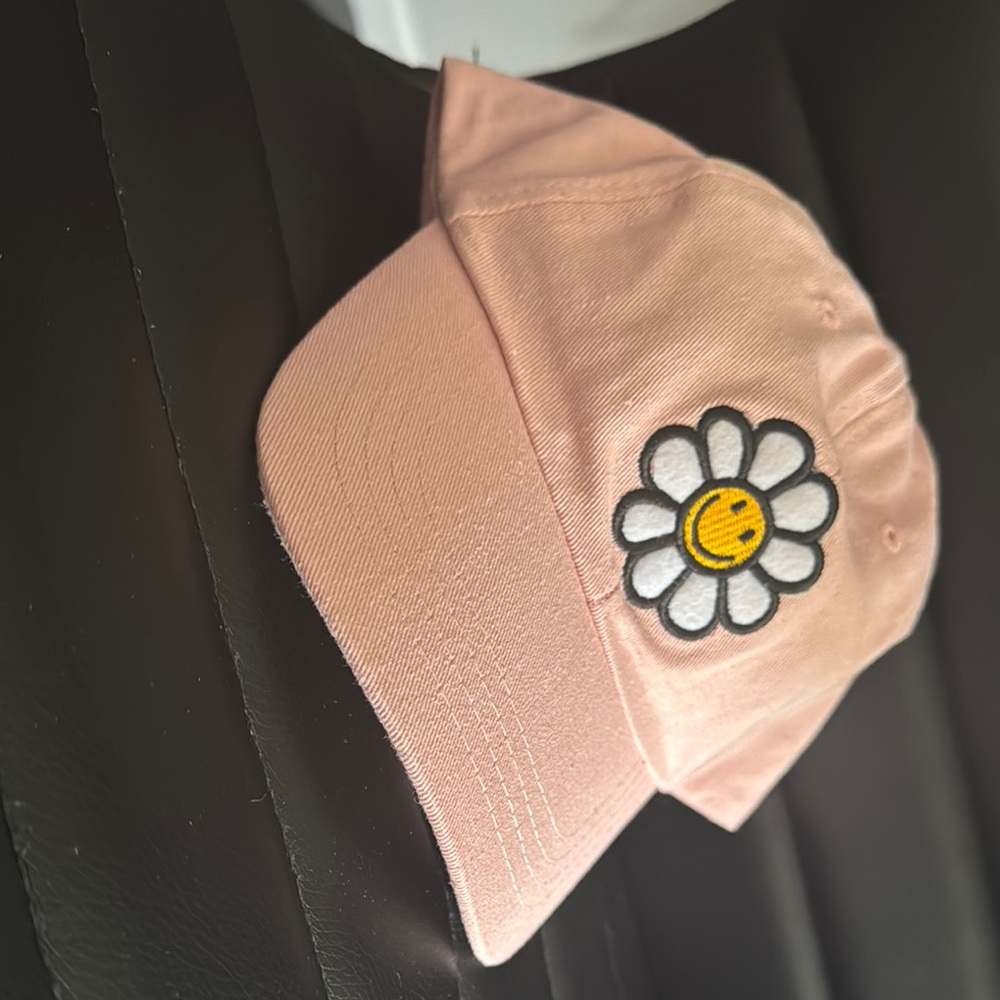 Pink Baseball Cap with Daisy Embroidery - Picture 3 of 3